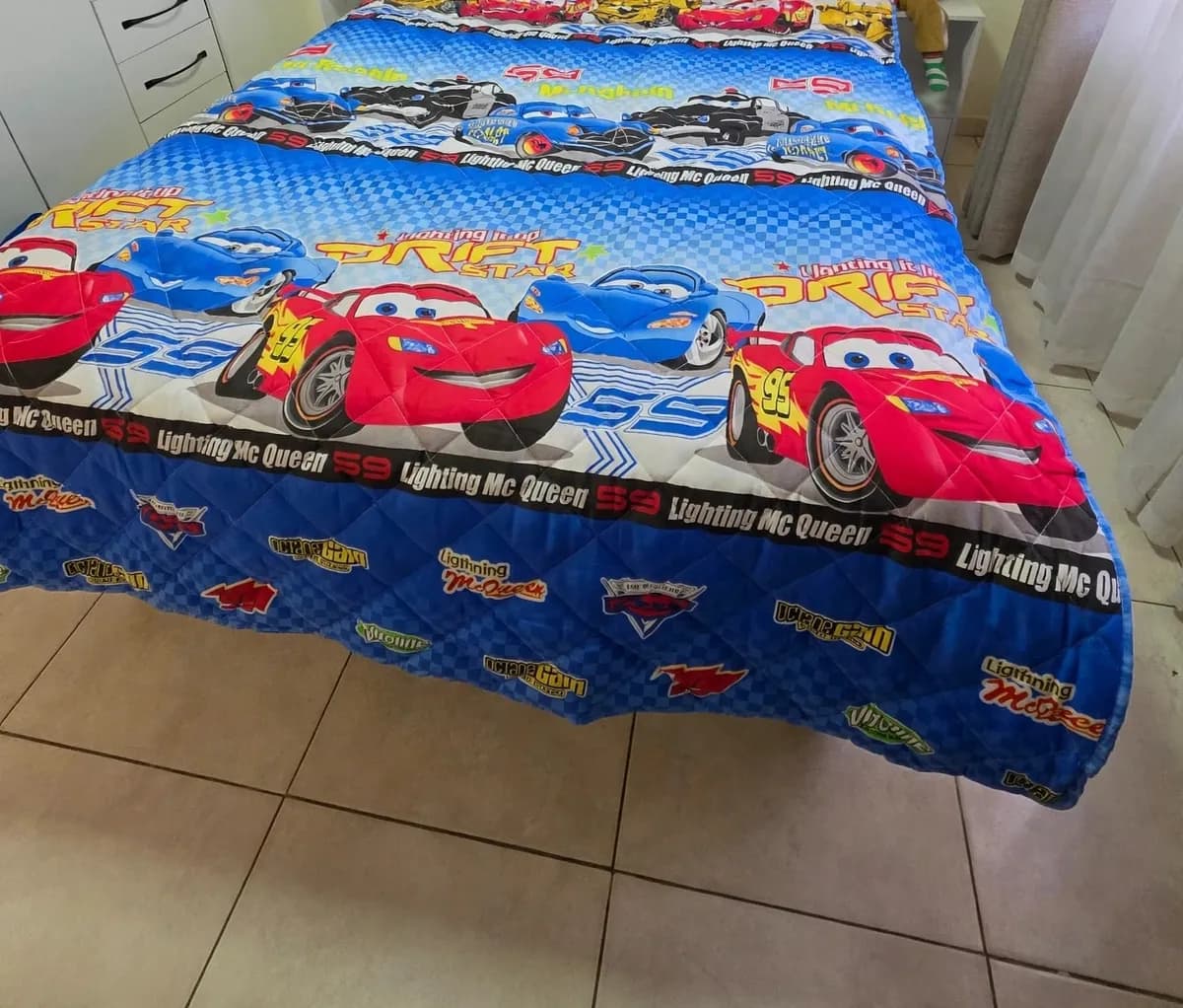 3/4 Disney character comforters